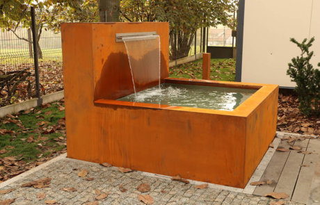 Kašna z corten oceli